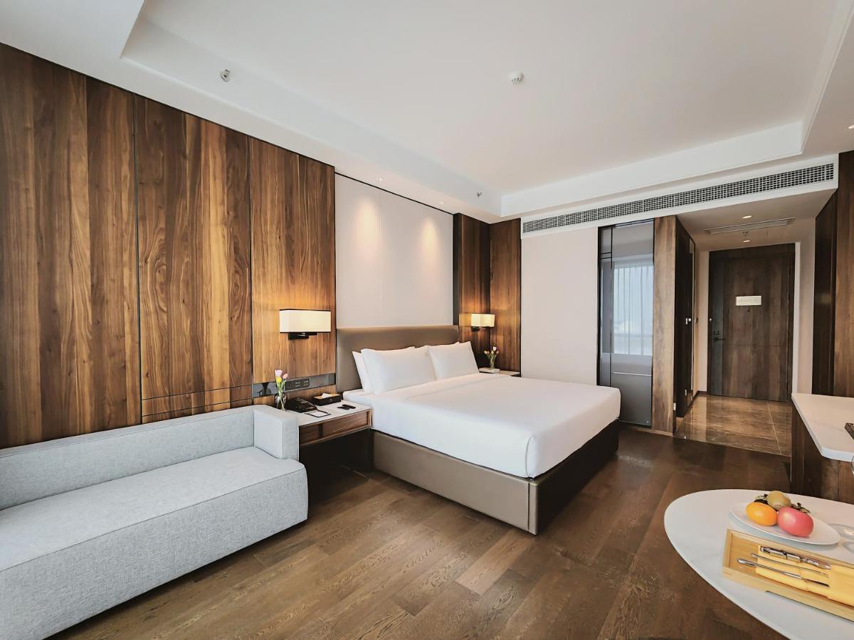 Vm Hotel Phnom Penh Exterior photo