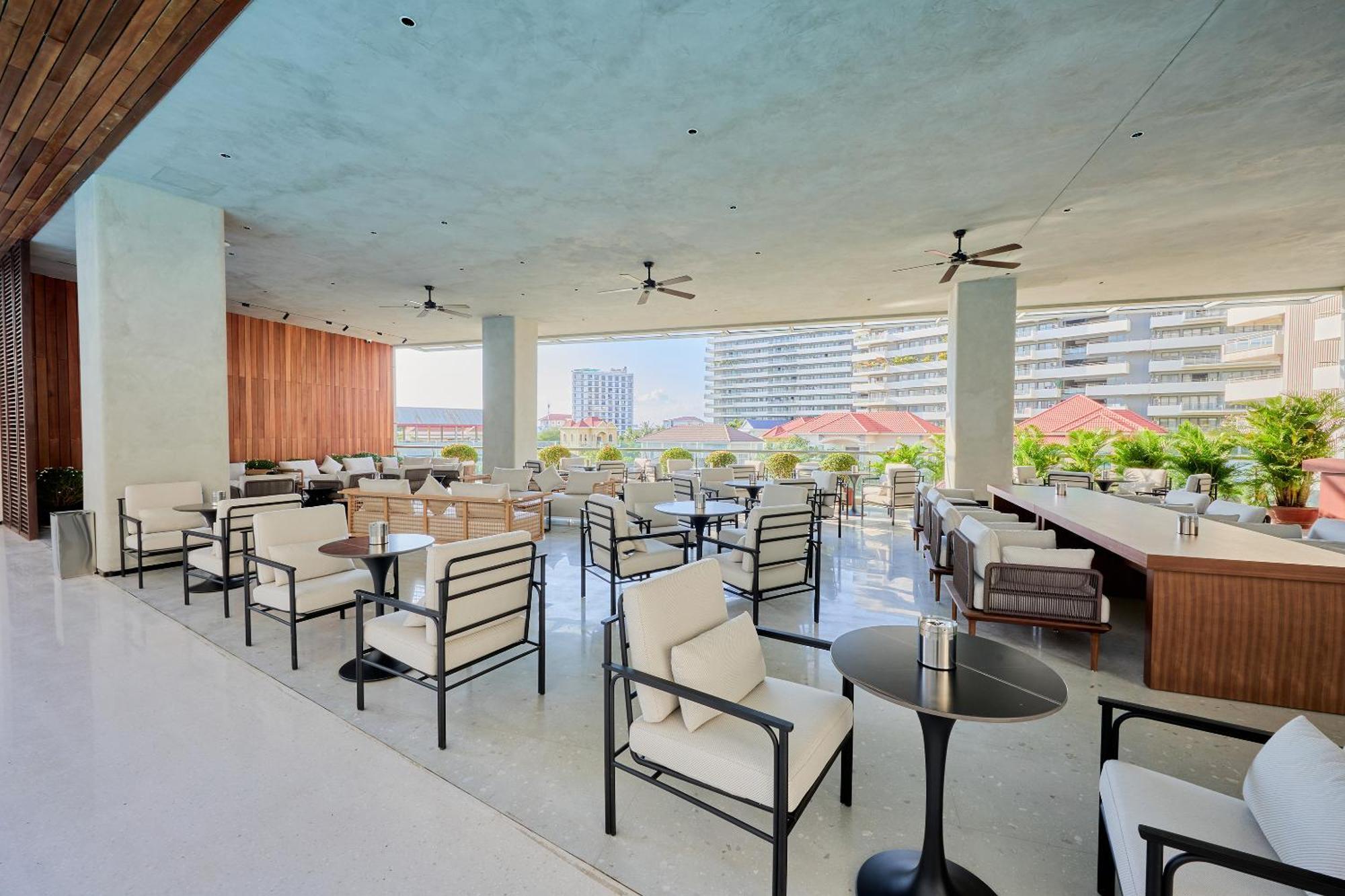 Vm Hotel Phnom Penh Exterior photo